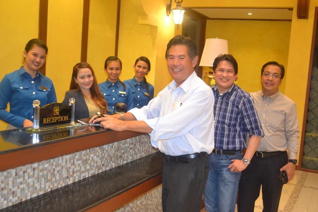 The Pepperland Hotel Legazpi Eksteriør bilde