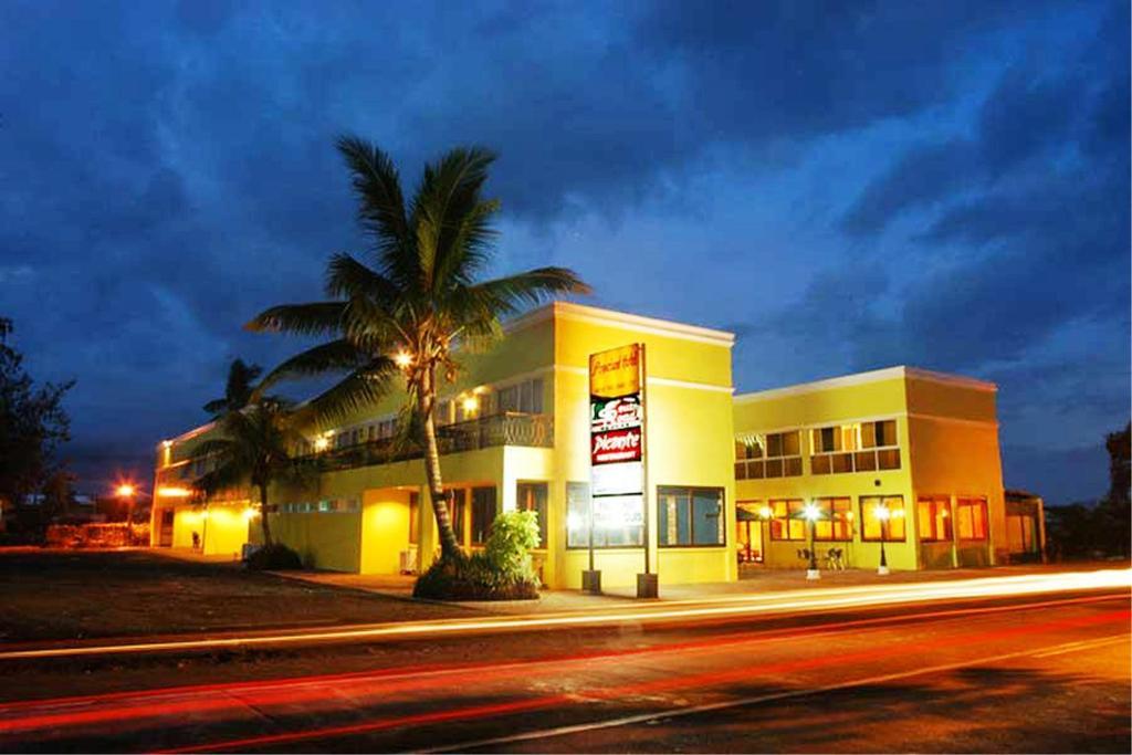 The Pepperland Hotel Legazpi Eksteriør bilde