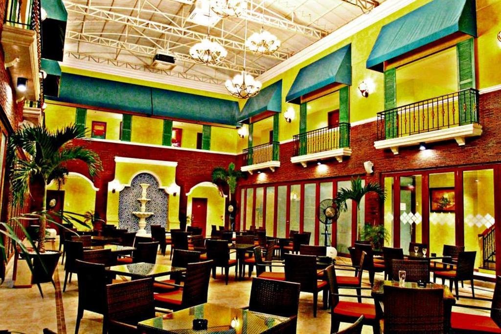 The Pepperland Hotel Legazpi Eksteriør bilde