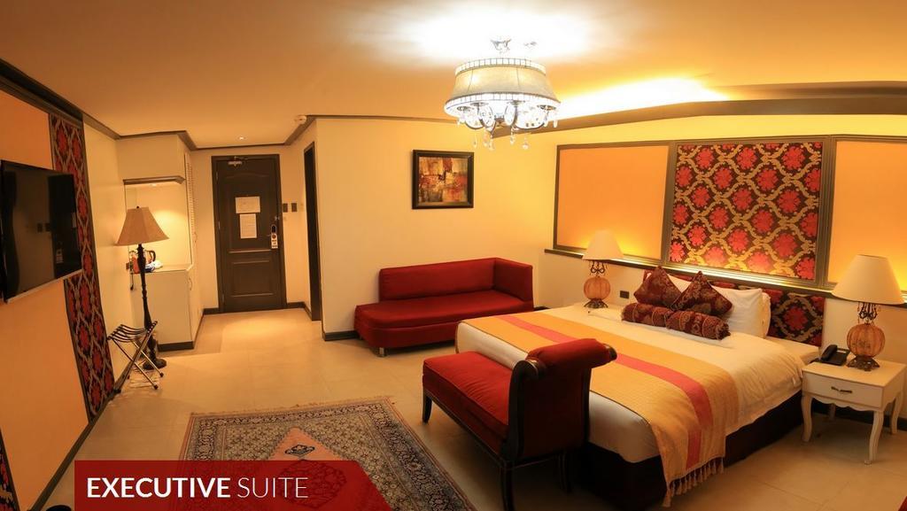The Pepperland Hotel Legazpi Eksteriør bilde